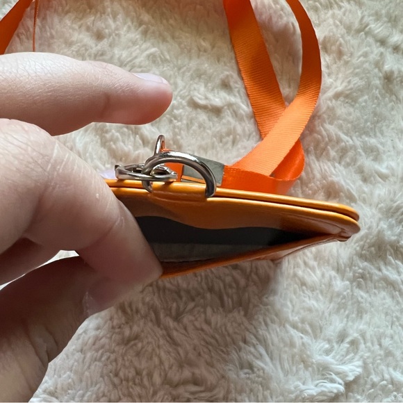 🌴Boutique ID Card Holder Lanyard - Picture 9 of 9